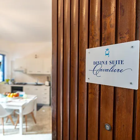 Divina Cavaliere Apartment